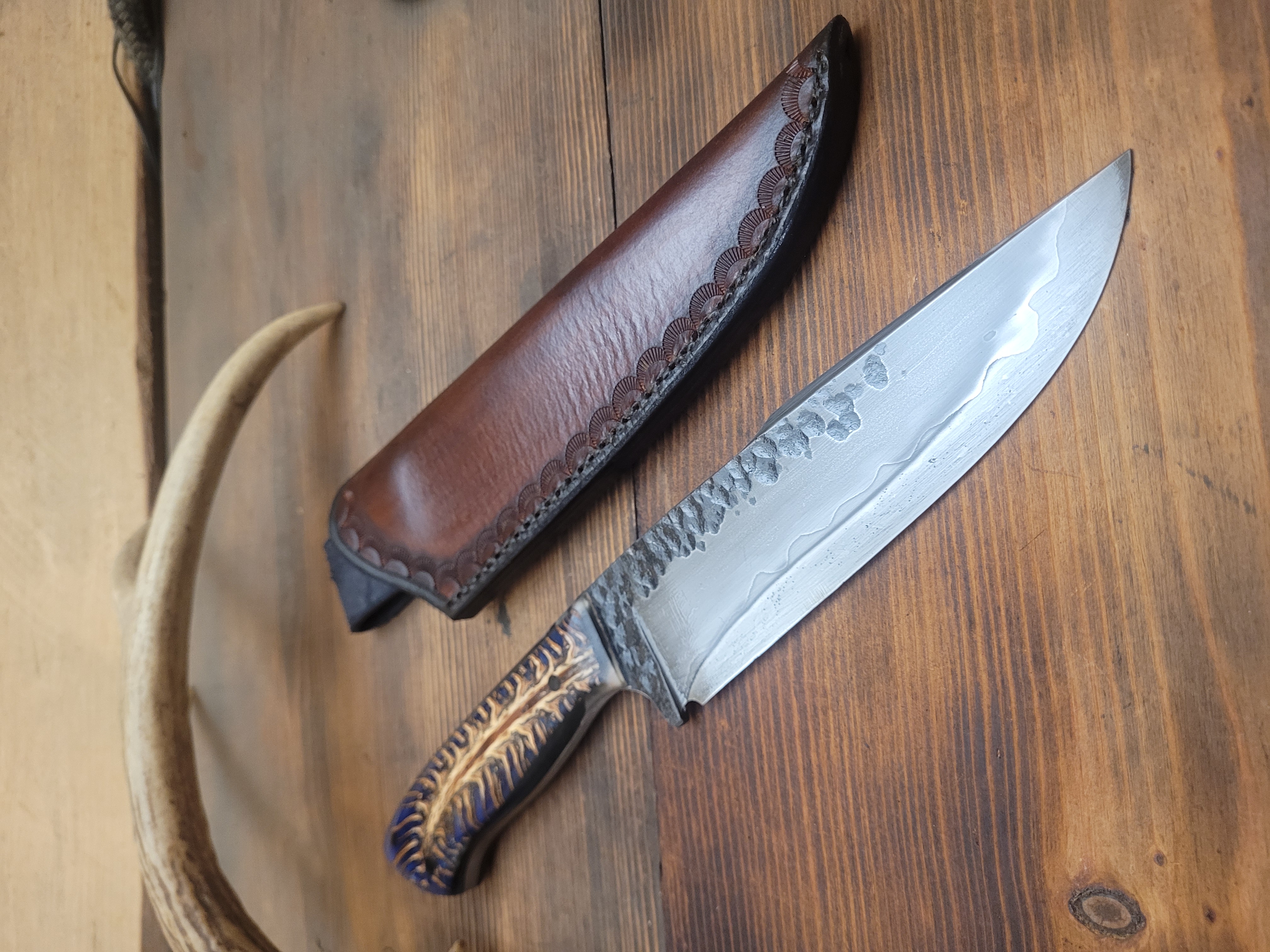 Brute de Forge San Mai with Pine Cone Handle