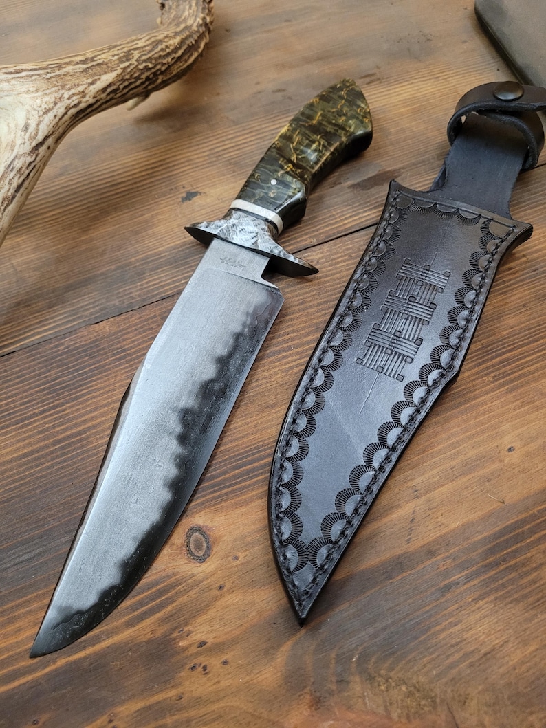 San Mai Bowie with Stabilized Burl Wood Handle